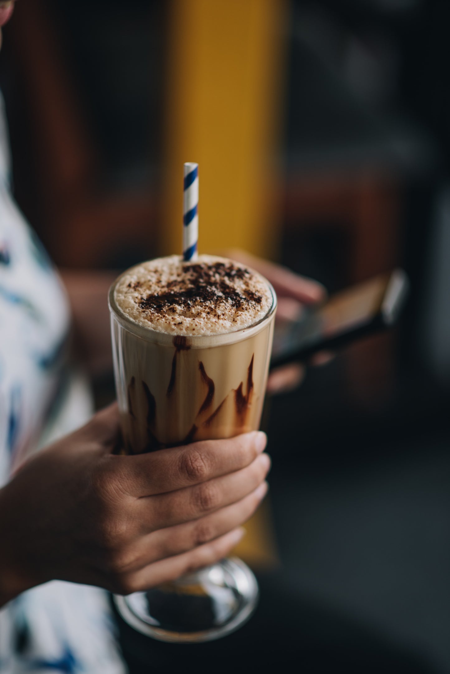 Frappé de café caramelo FONTE. Bote de 2 Kg. Bebida de frappé de café caramelo. Caramel coffee frappe.