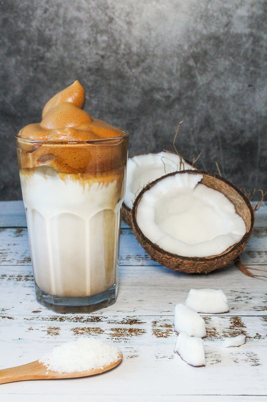 Frappé de crema de coco. Bote de 2 Kg. Bebida de frappé de crema de coco. Coconut cream frappe.