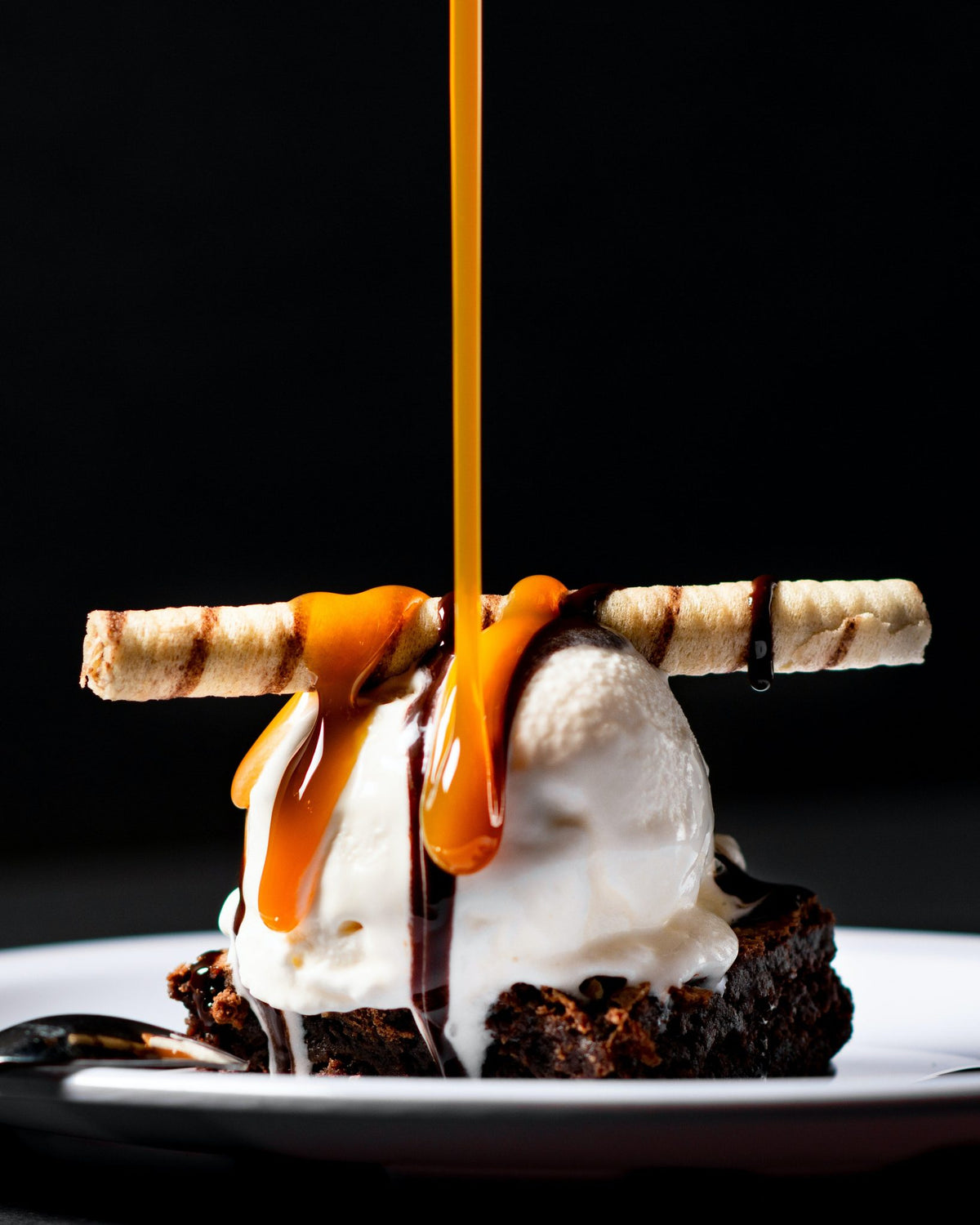 Bote de Sirope de caramelo. Bote de 750 mL. Caramel syrup bottle 750L. Sirope vegano de caramelo.