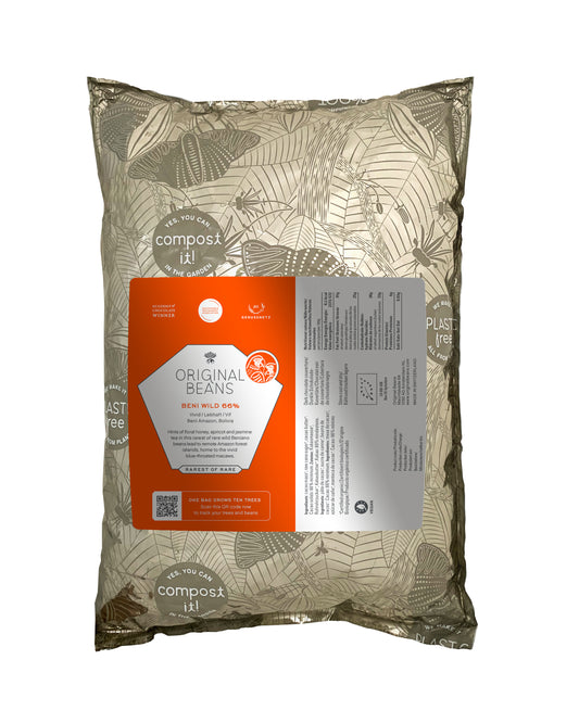 Perlas de chocolate de especialidad. Coberturas de chocolate. Chocolate gourmet. Chocolate reposteria. Chocolate recolectado en la region de Beni en Bolivia . Paquete de 2 Kg. Specialty chocolate covertures from Bolivia.