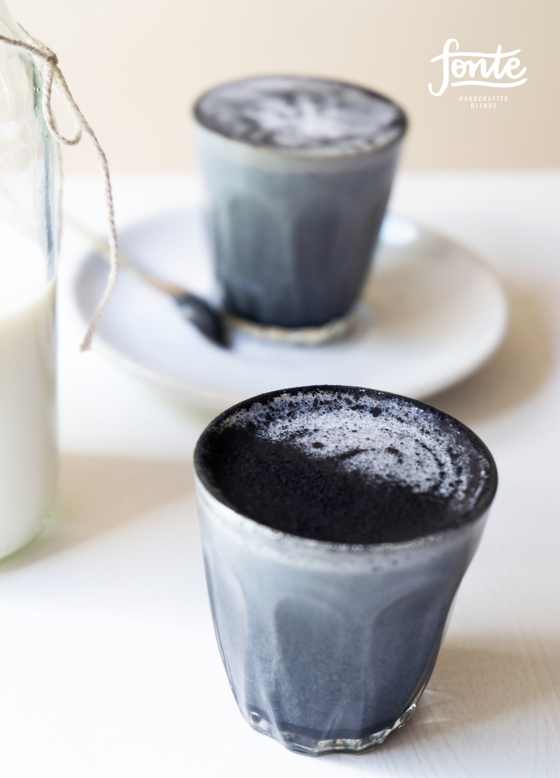 Imagina empezar tu día con una taza de Carbon Activado Latte, la bebida que te ofrece una limpieza interna y una sensación de bienestar. Siente cómo cada sorbo te revitaliza y te llena de energía, gracias a las propiedades desintoxicantes del carbón activado. Descubre el secreto de esta bebida única y cómo puede mejorar tu calidad de vida.